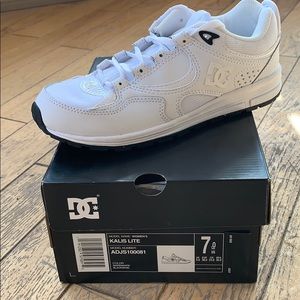 DC W’s Kalis Lite shoe